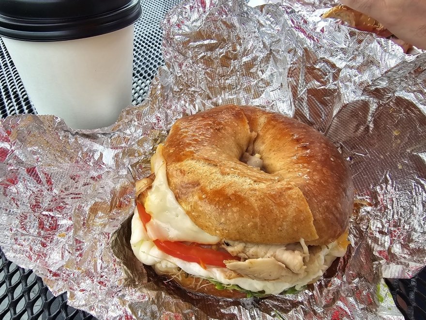 Über Bagels & Deli