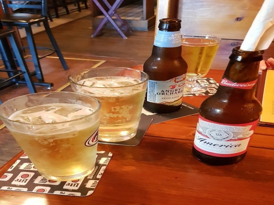 Whiskers Pub