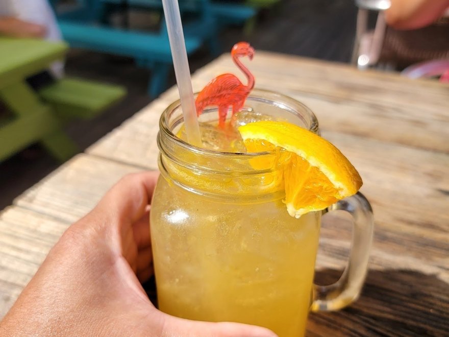 Hammerheads Bar & Grill