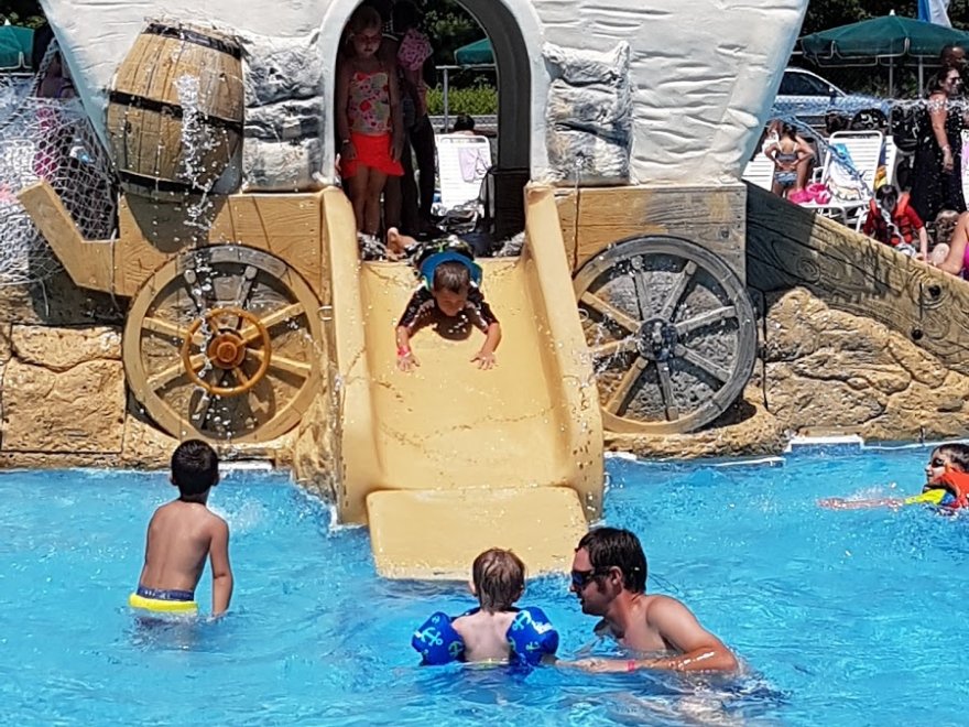 Sun Outdoors Frontier Town Water Park