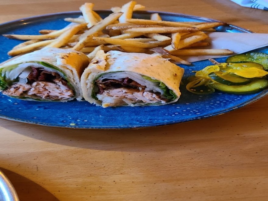 Tailchasers Restaurant & Dock Bar