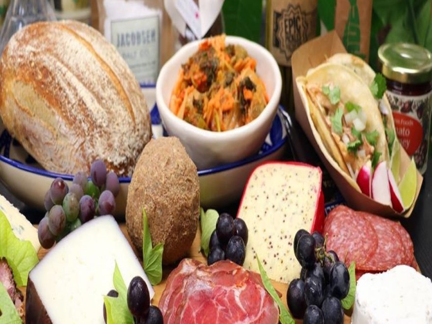 Gilbert's Provisions