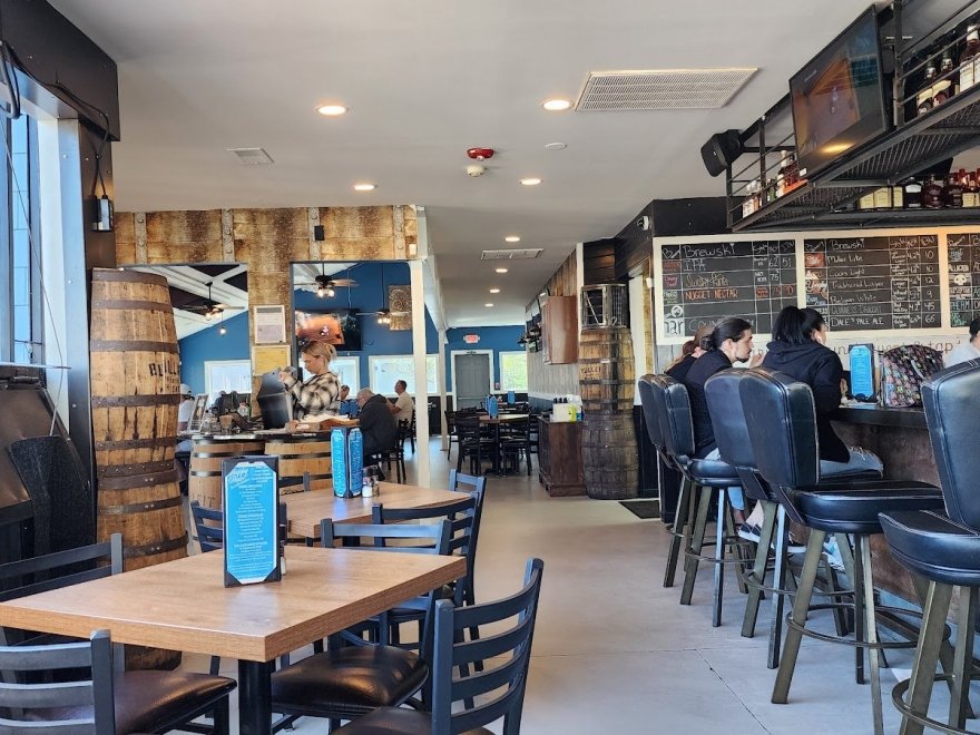 Taphouse West Bar and Grille