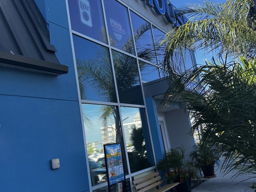 Taphouse West Bar and Grille