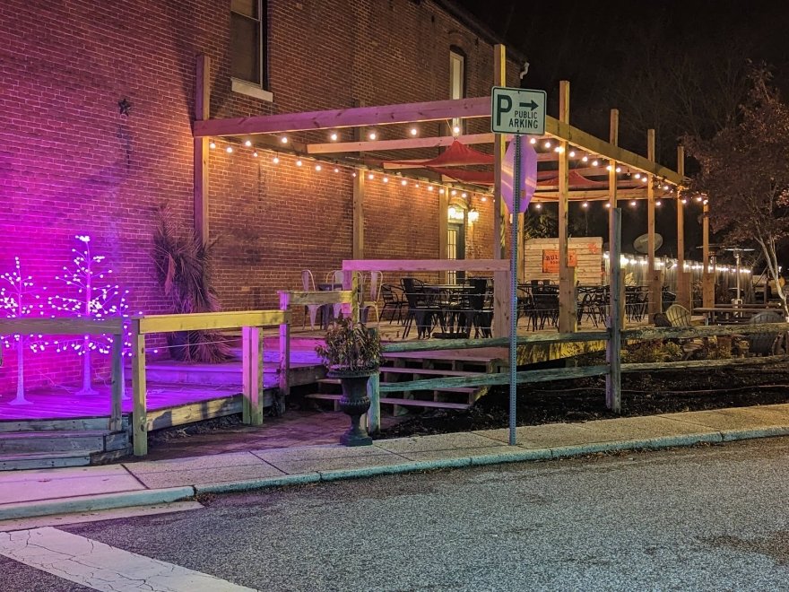 Oaked 110 Whiskey & Wine Bar