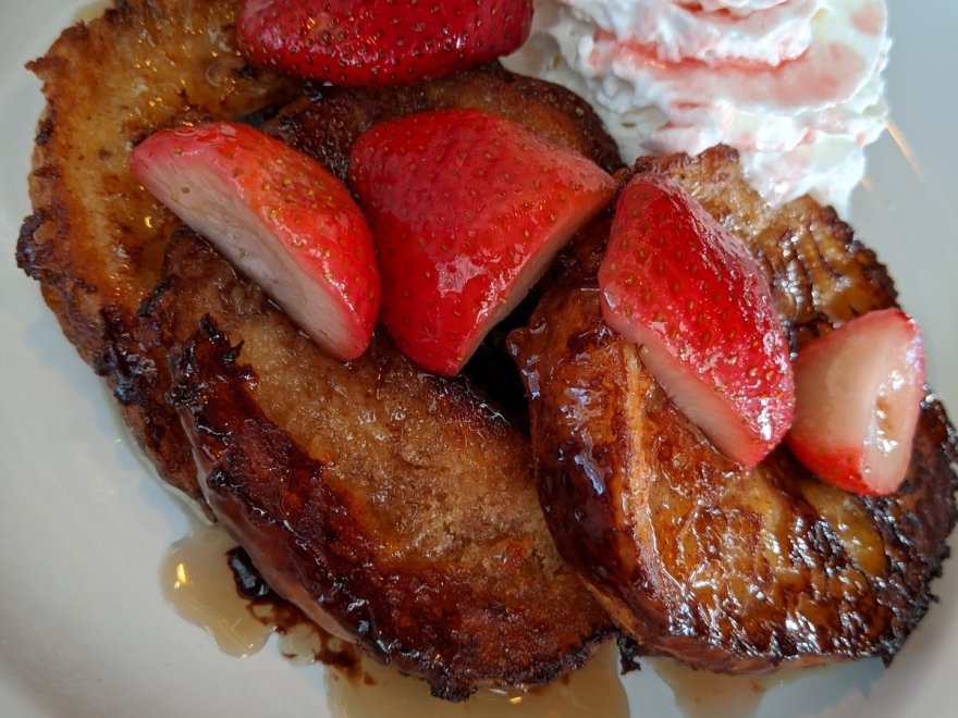 Oaked 110 Whiskey & Wine Bar