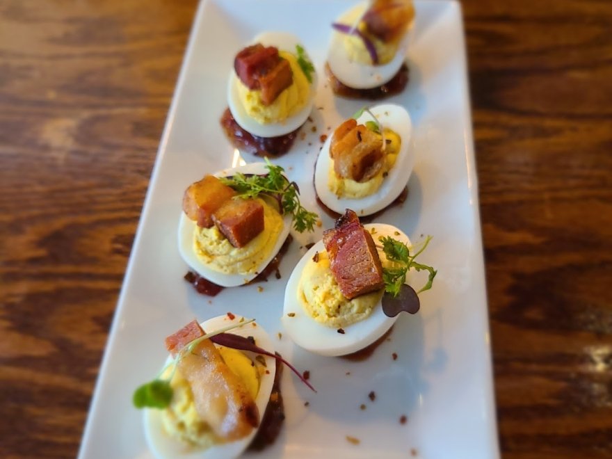 Oaked 110 Whiskey & Wine Bar