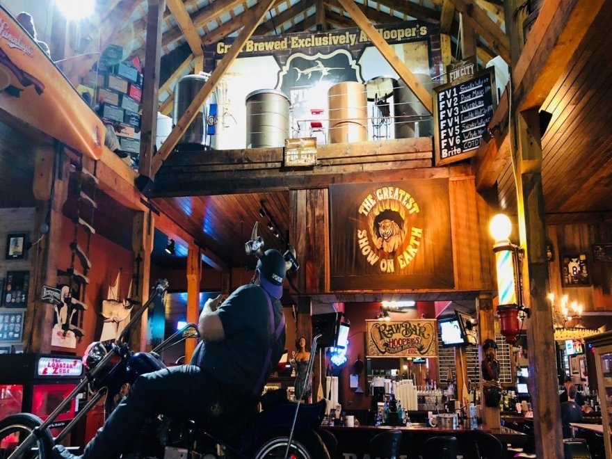 Hooper's Crab House & Sneaky Pete's