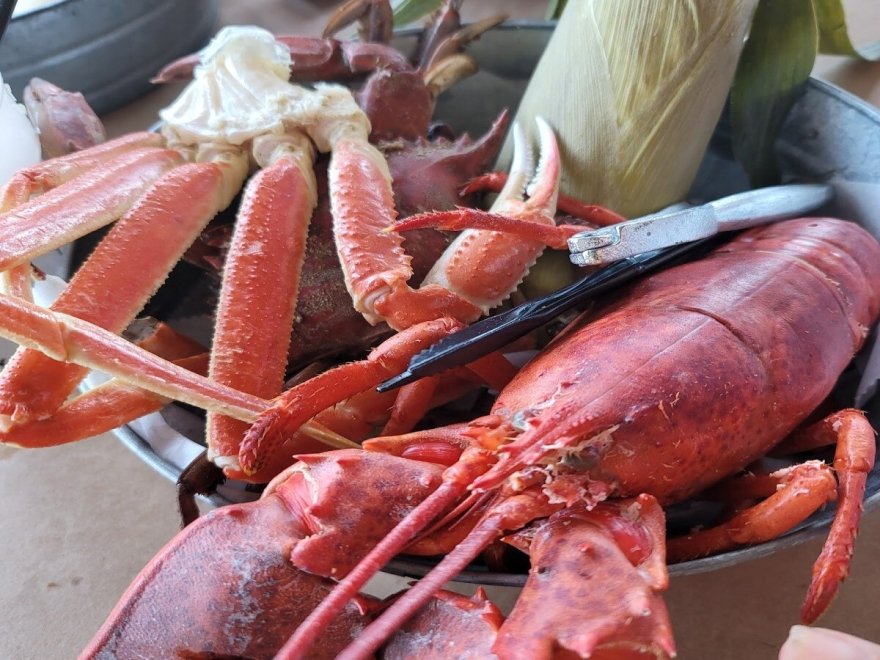 Hooper's Crab House & Sneaky Pete's