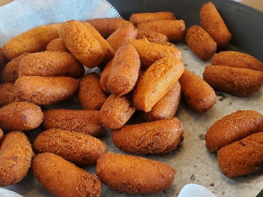 Hooper's Crab House & Sneaky Pete's