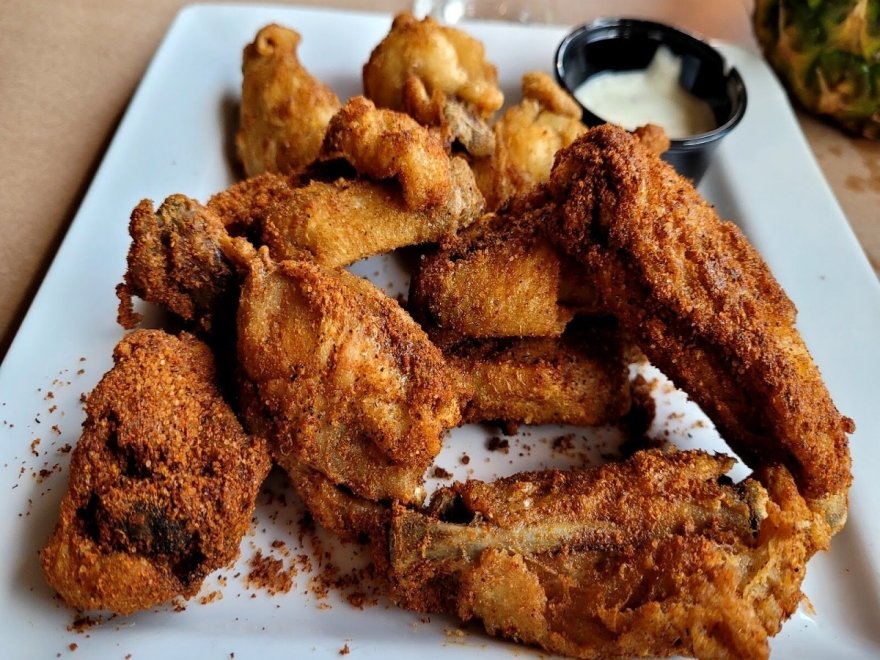 Hooper's Crab House & Sneaky Pete's