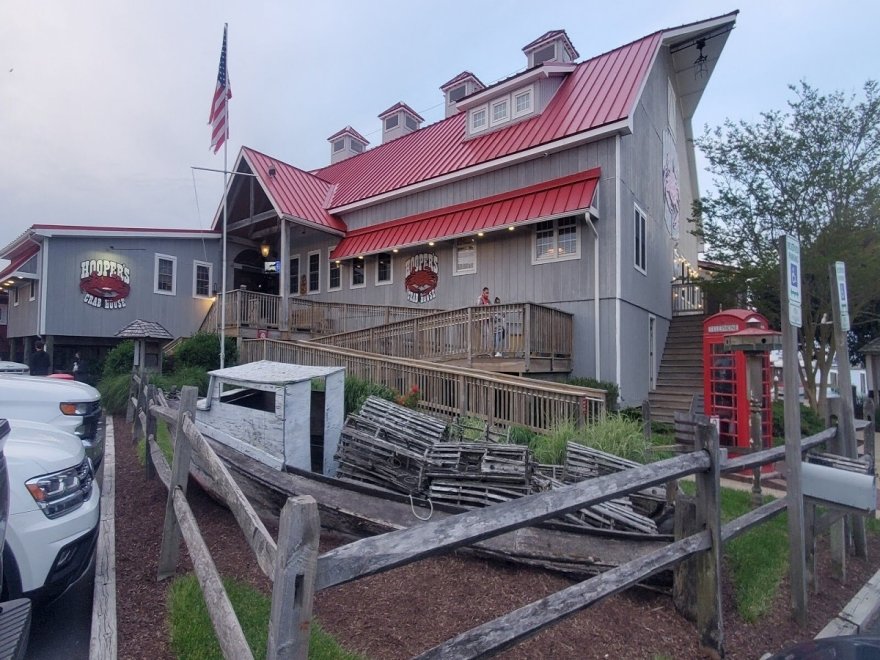 Hooper's Crab House & Sneaky Pete's