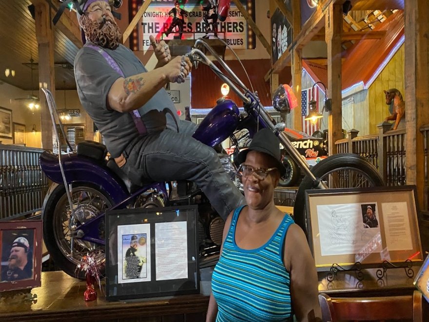 Hooper's Crab House & Sneaky Pete's